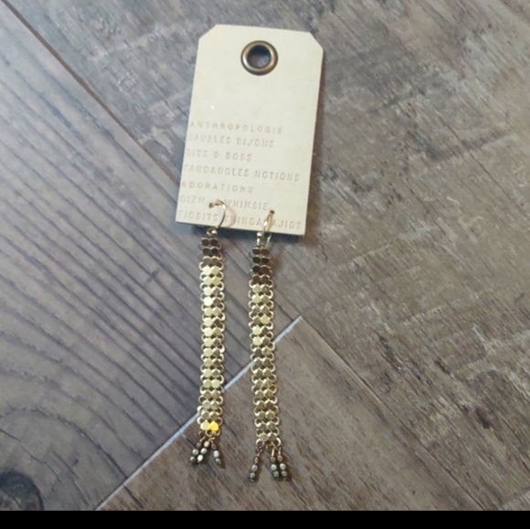 Anthropologie Jewelry - Anthropologie gold dangly earrings